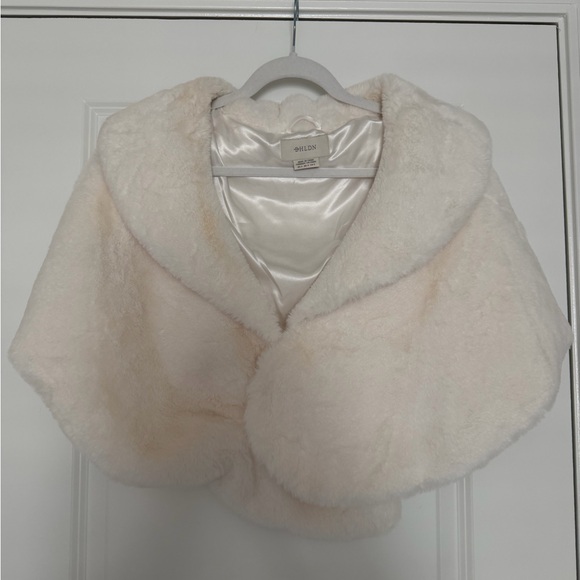 BHLDN Cream Faux Fur Bridal Wrap - Picture 2 of 5